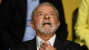 Lula está sob cuidados semi-intensivos após cirurgia intracraniana