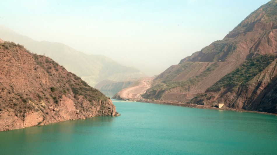 Pour sortir du noir, le Tadjikistan mise sur l'hydroélectricité malgré des pénuries d'eau