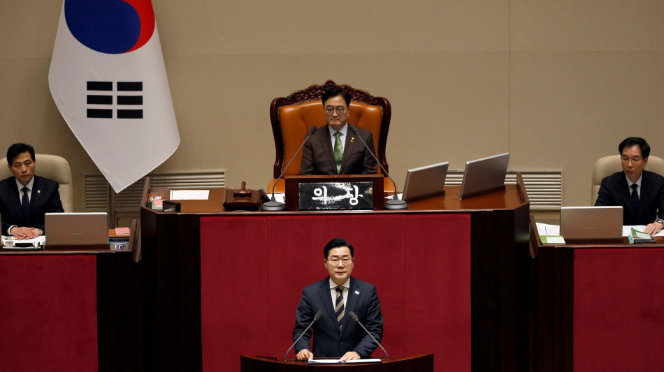 Seul, Parlamento approva l'impeachment del presidente Yoon