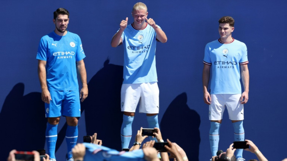 Angleterre: Haaland promet "sourires", travail" et "trophées" à Manchester City
