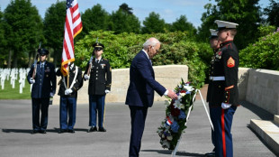 Biden visita cemitério de soldados da I Guerra Mundial na França
