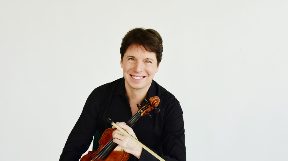 Joshua Bell a Roma, concerto e brani a sorpresa a Santa Cecilia