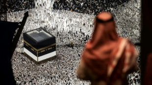 Les fidèles affluent à Mina avant le moment fort du hajj