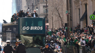 Filadélfia se cobre de verde para festejar Super Bowl dos Eagles