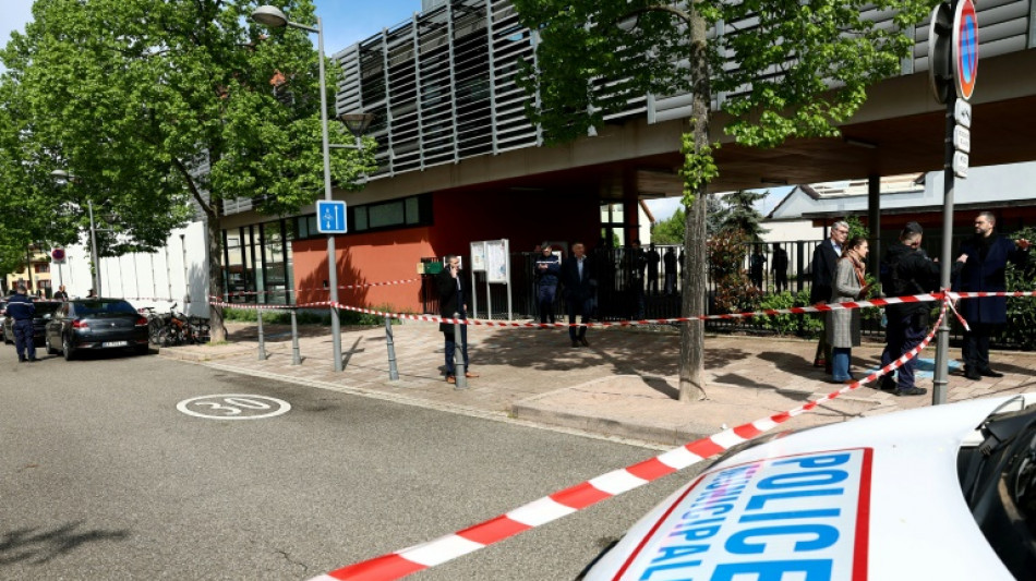 Bas-Rhin: deux fillettes blessées au couteau devant leur école