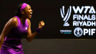 Gauff beats Swiatek to reach last four of WTA Finals