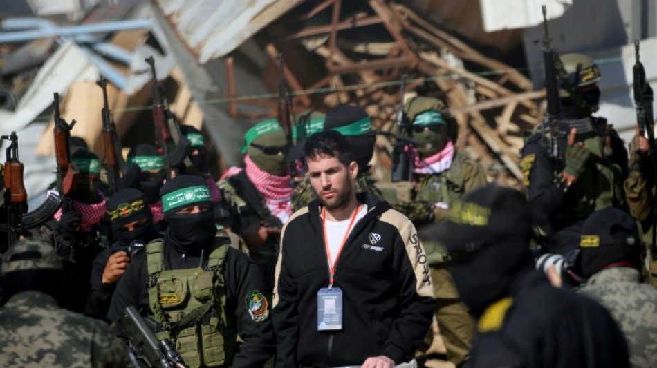 Refém israelense libertado conhece nome da filha nascida durante seu cativeiro