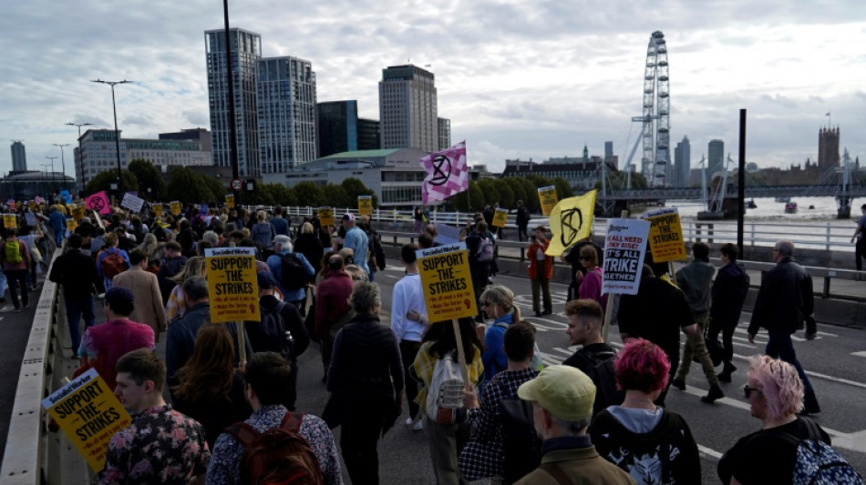 Massiver Streik legt Zugverkehr in Großbritannien lahm