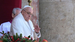 Pope calls for 'arms to be silenced' in Christmas appeal