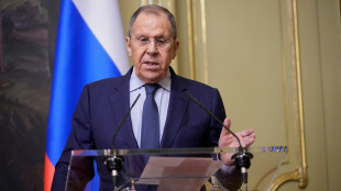 Lavrov paragona Macron a Hitler e Napoleone