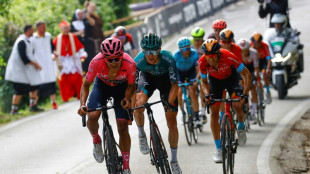 Bouwman wins mountain sprint in Giro stage 19, Carapaz in pink