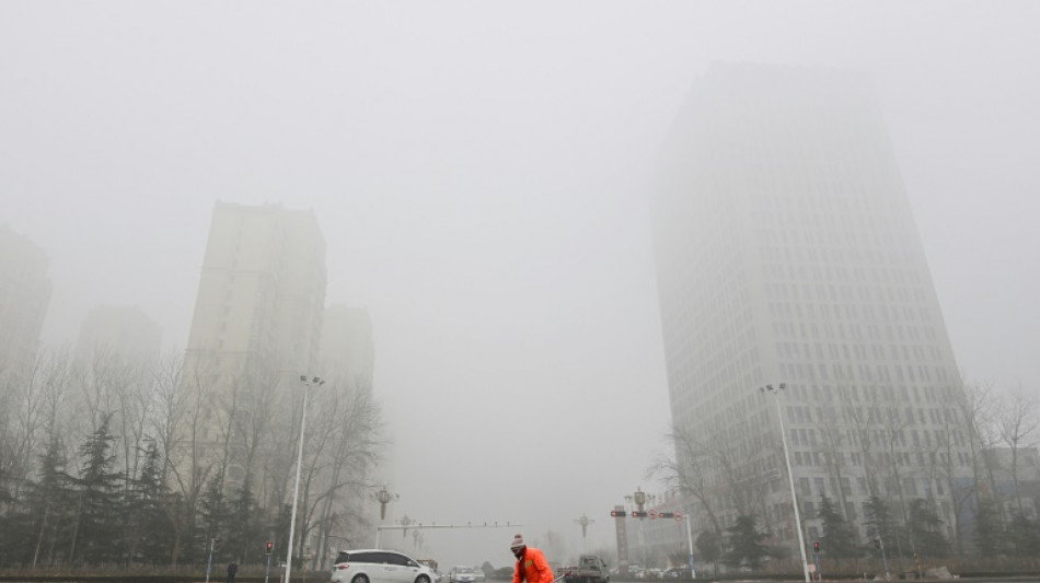 China necesita metas climáticas "ambiciosas" para cumplir sus compromisos, dice un informe