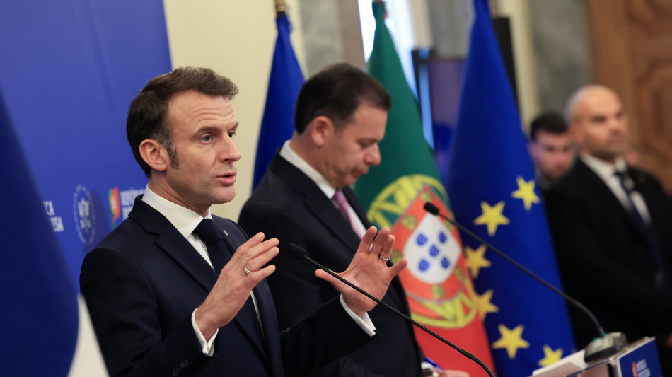 Macron, Ue introdurrà dazi reciproci su acciaio e alluminio