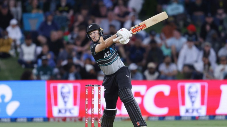 Duffy, Hay heroics secure T20 series for New Zealand over Sri Lanka