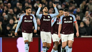 Aston Villa volta a vencer Brugge (3-0) e avança às quartas da Champions