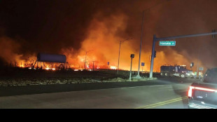 At least 6 dead as wildfire razes Hawaiian town