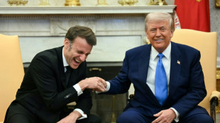 Macron met en garde Trump contre une "capitulation" forcée de l'Ukraine