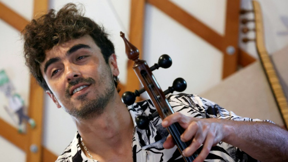 Israeli maestro woos fans in off-limits Iran