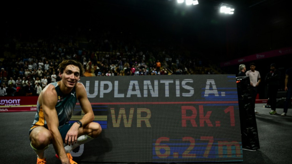 Athlétisme/perche: Duplantis établit un nouveau record du monde à 6,27 m