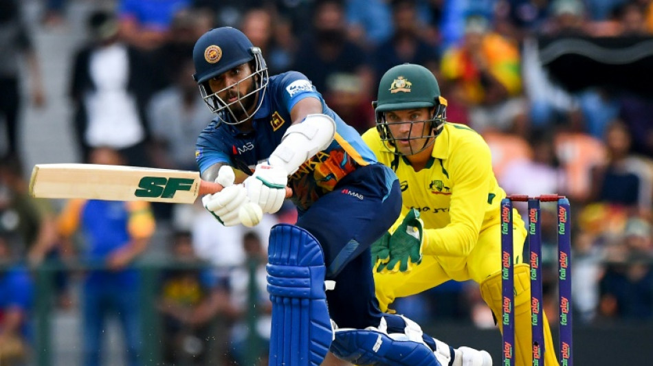 Mendis anchors Sri Lankan batting in first ODI against Australia