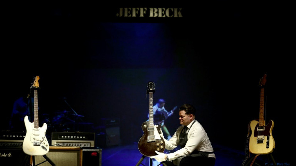 Guitarra famosa de Jeff Beck é leiloada por mais de 1 milhão de libras