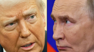 Rússia confirma que Trump e Putin conversarão por telefone na terça-feira