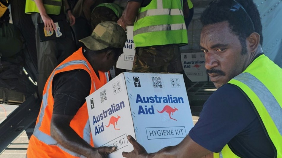 Papouasie-Nouvelle-Guinée: l'aide arrive sur le site du glissement de terrain meurtrier