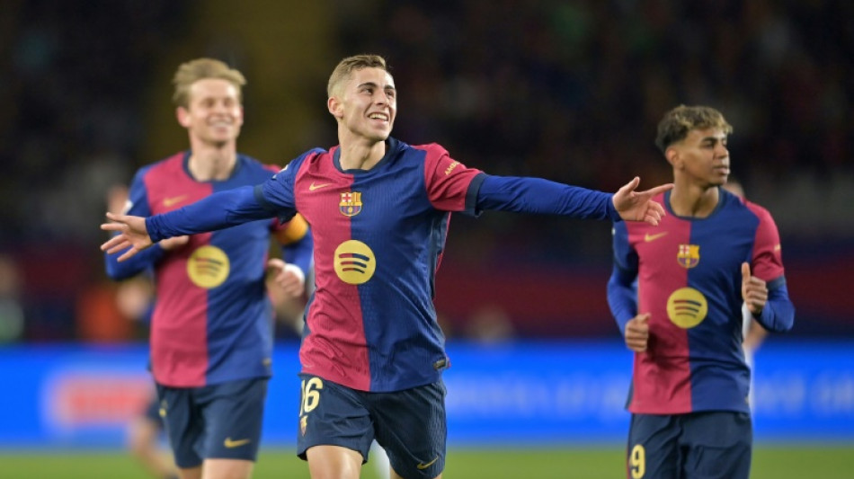 Barca shred Valencia to restore La Liga shine