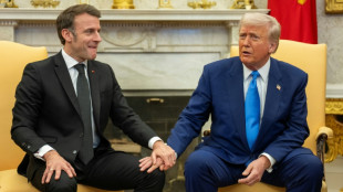 Macron e Trump revivem 'bromance' com toque de tensão