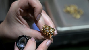 Argentines pawn family jewels to make ends meet