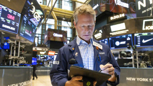 Wall Street apre in calo, Dj -0,56%, Nasdaq -0,22%