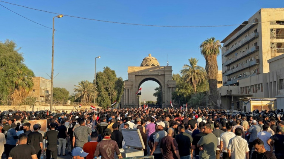 Crise politique en Irak: des manifestants pro-Sadr investissent le Parlement