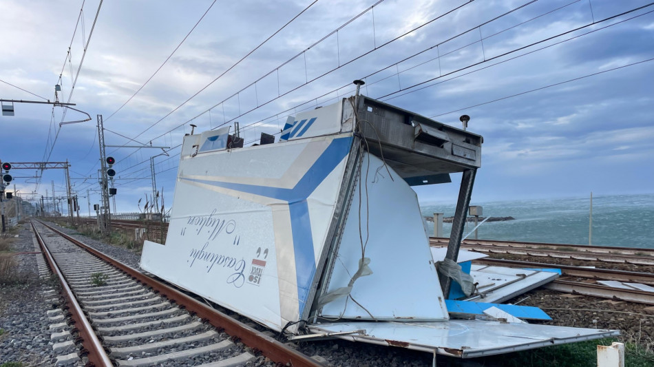 Circolazione dei treni al Sud ancora rallentata per il maltempo