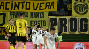 Botafogo perde para o Peñarol (3-1) mas vai à final da Libertadores-2024