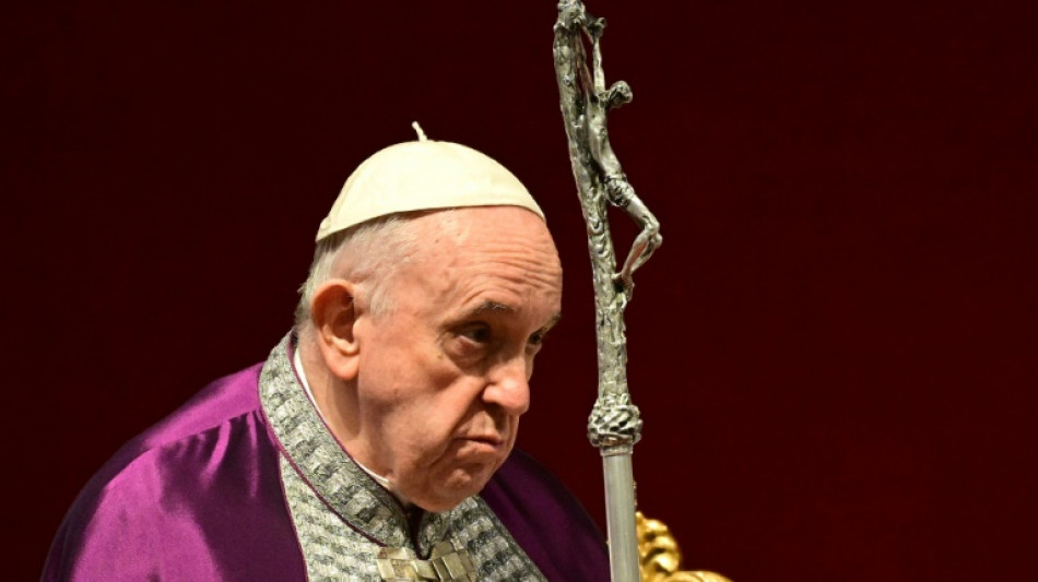 El papa condena la "guerra odiosa" en Ucrania en ceremonia centrada en el conflicto