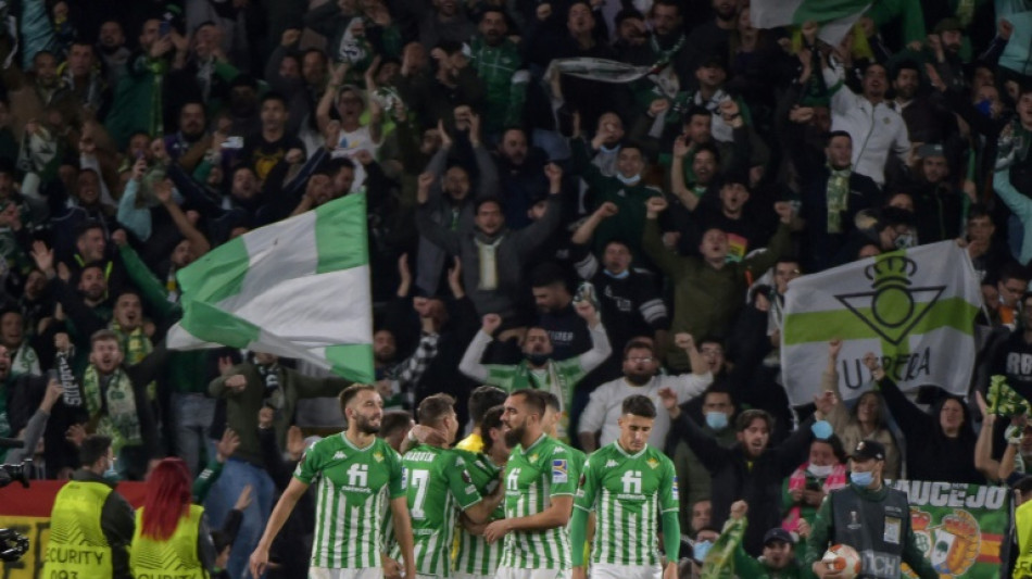 El Betis resiste ante el Zenit y avanza a octavos en Europa League