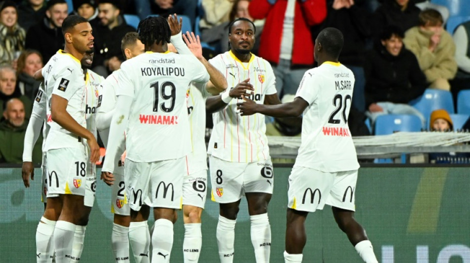 Lens vence Montpellier (2-0) e sobe para 5º no Francês