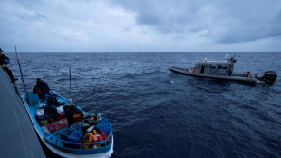 A la caza de pesqueros ilegales de tiburones en el Pacífico colombiano