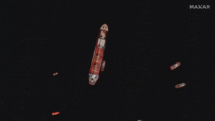 Verunglücktes Frachtschiff vor Gibraltar verliert Öl - Abpumpen hat begonnen