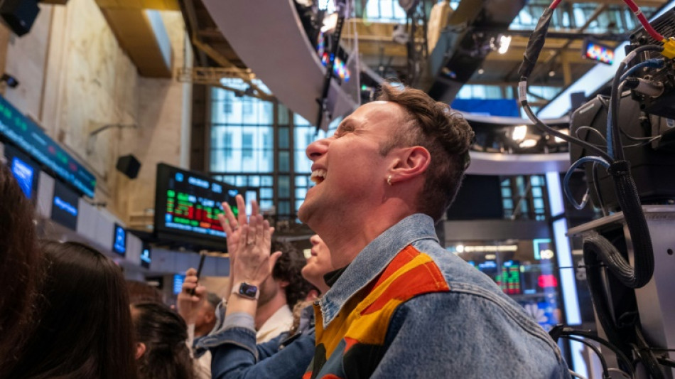 Wall Street ouvre en baisse, la saison des résultats commence