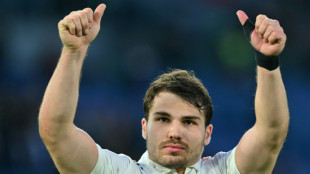 Eleven-try France hammer Italy 73-24 in Six Nations