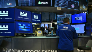 Wall Street ouvre en ordre dispersé, entre avancée de la tech et pourparlers russo-américains