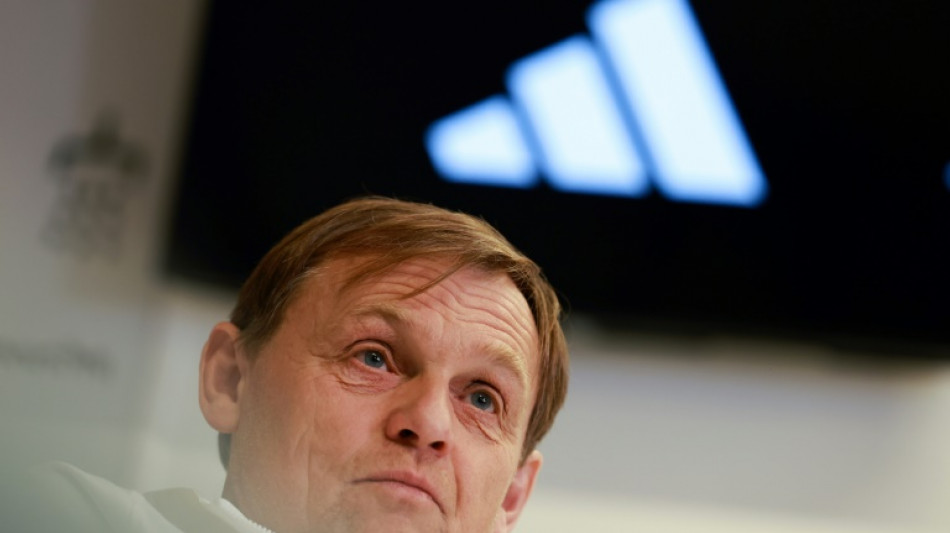 La cantidad pagada por Nike para vestir a Alemania es "inexplicable", dice el patrón de Adidas