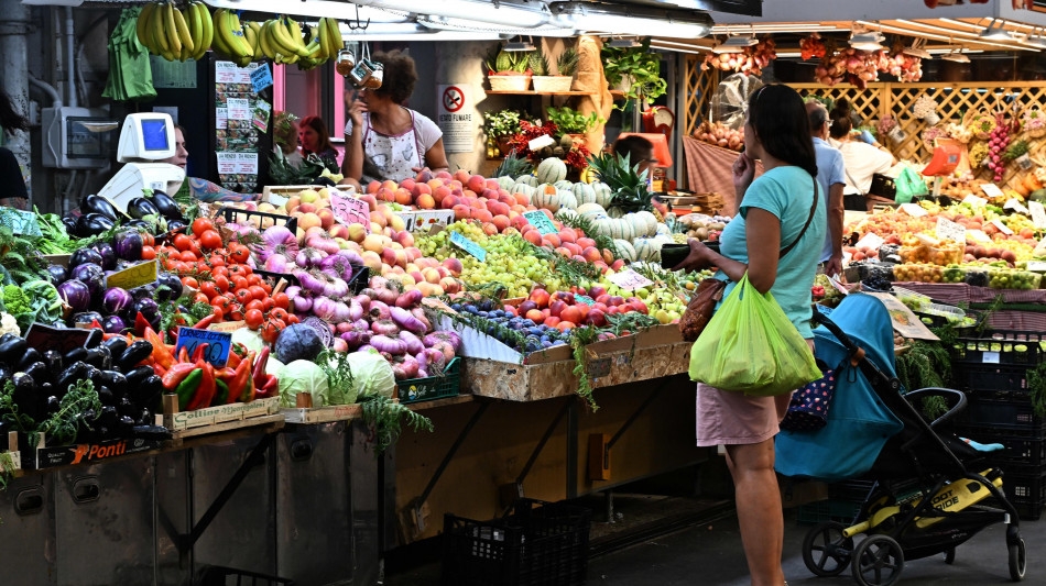 Confcommercio, l'inflazione rallenta, spinta ai consumi