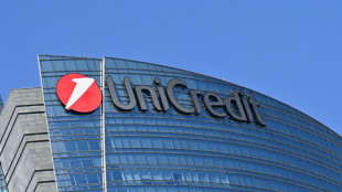 Awaiting Commerzbank, Italy's UniCredit bids for Italian rival