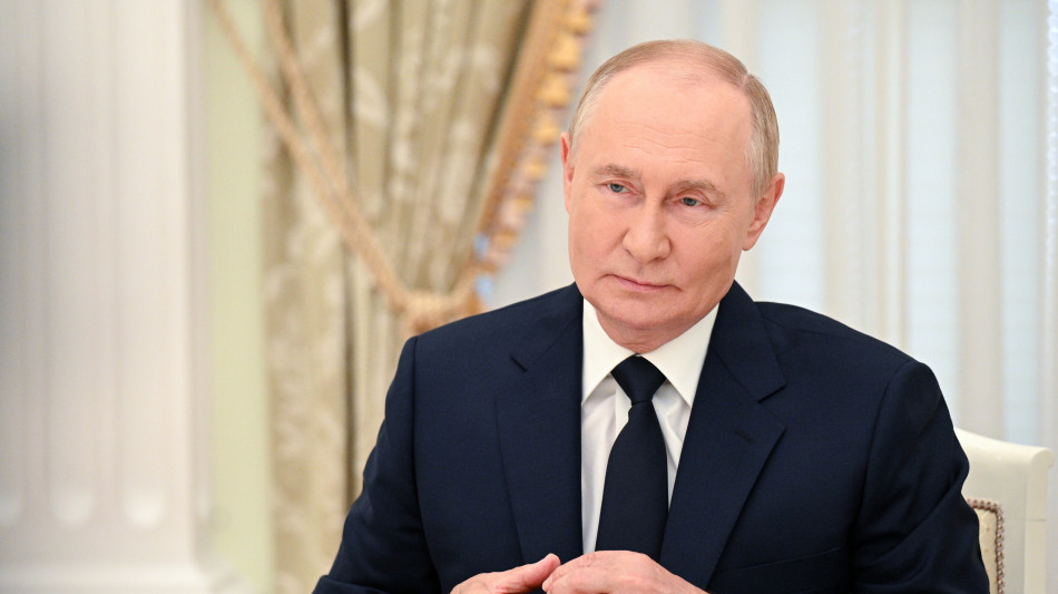 Putin, 'tentato attacco ucraino a centrale nucleare Kursk'