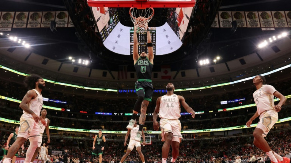 NBA: les Celtics dominent les Bulls grâce à un Tatum inarrêtable